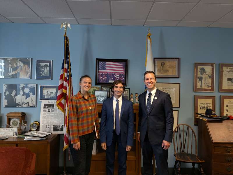 PauseAI Massachusetts volunteers at Senator Markey's office